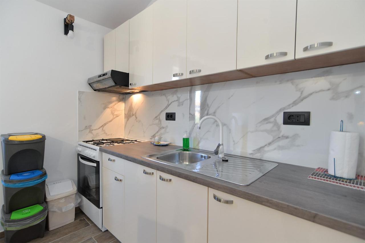 Apartments Elizabeta 1701 Fazana Ngoại thất bức ảnh