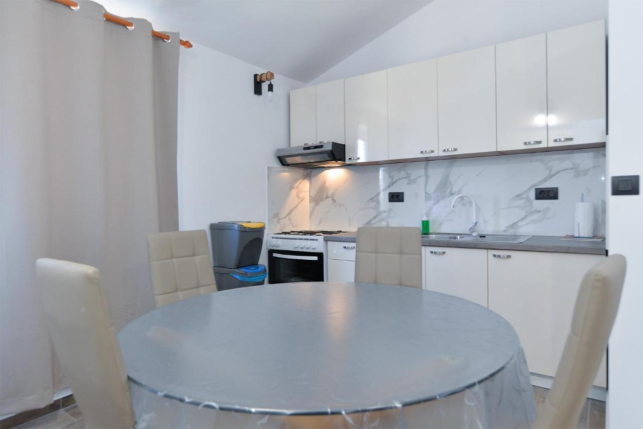 Apartments Elizabeta 1701 Fazana Ngoại thất bức ảnh