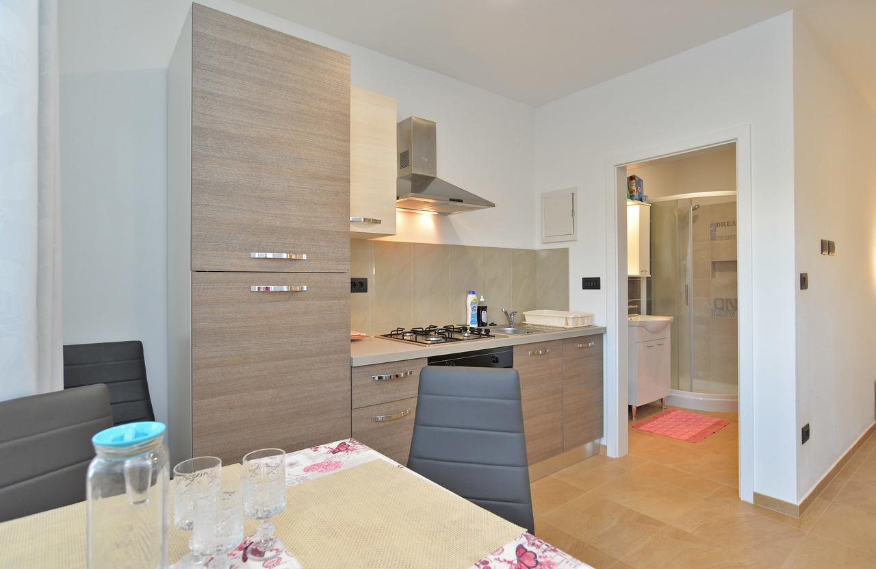 Apartments Elizabeta 1701 Fazana Ngoại thất bức ảnh